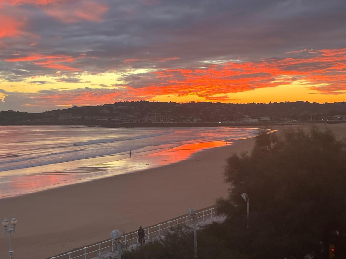 Ático primera línea Playa de San Lorenzo Gijón Exterior foto